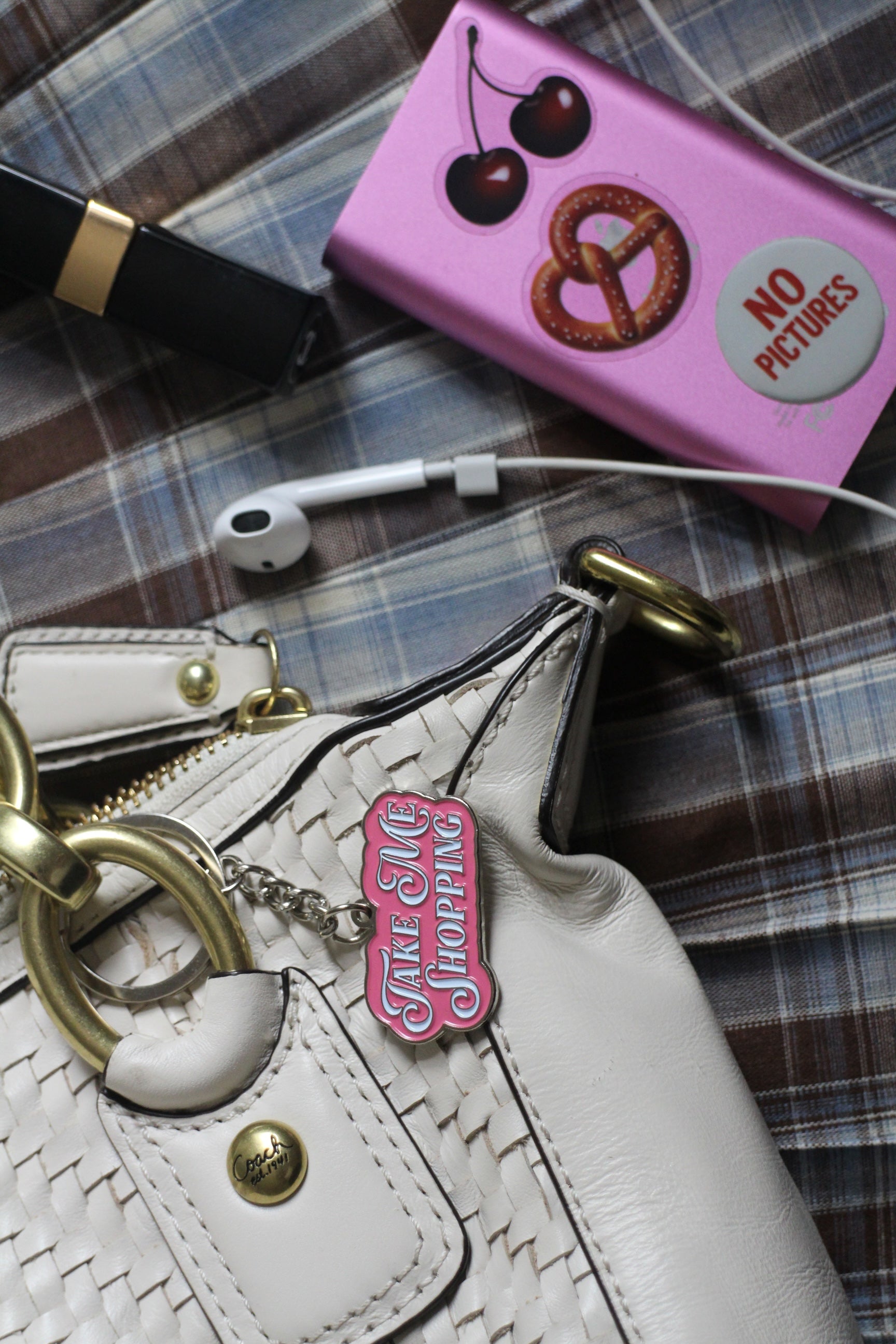 Take Me Shopping - Keychain